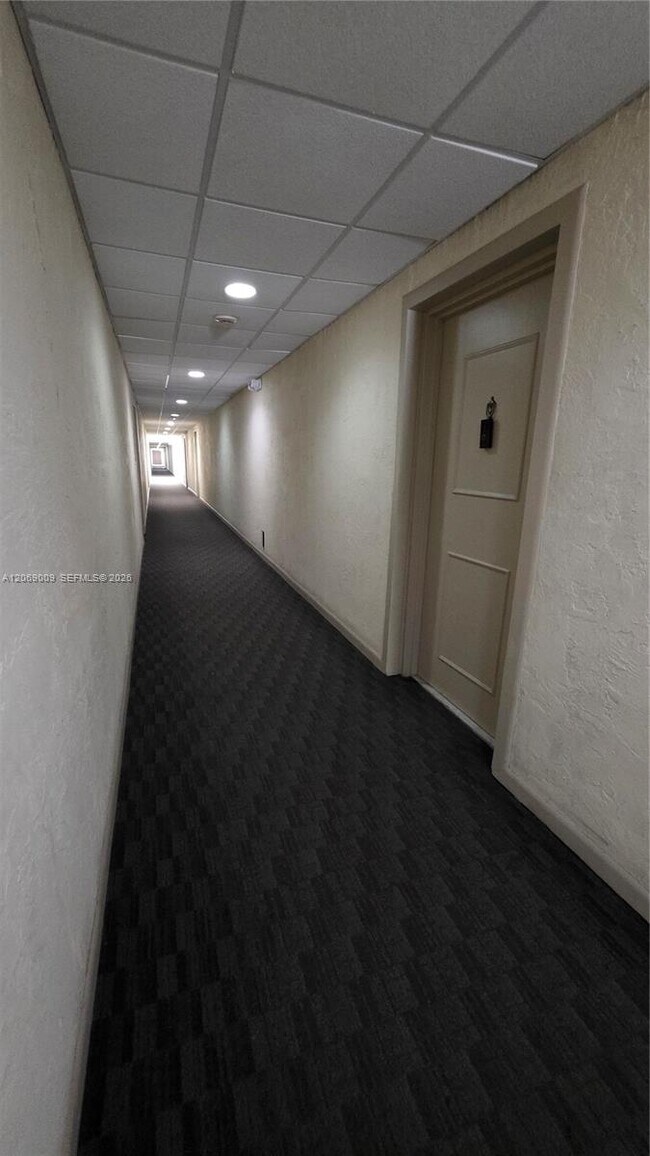 Building Photo - 2201 Brickell Ave