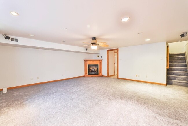 Building Photo - 9898 Wistaria St
