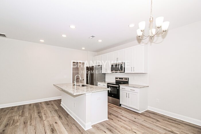 Building Photo - 1216 Wildflower Dr