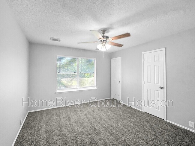 Building Photo - 19227 Indian Stone Ln