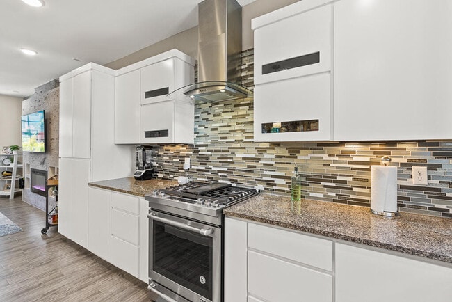 Building Photo - 328 Vin Almoradi Ct