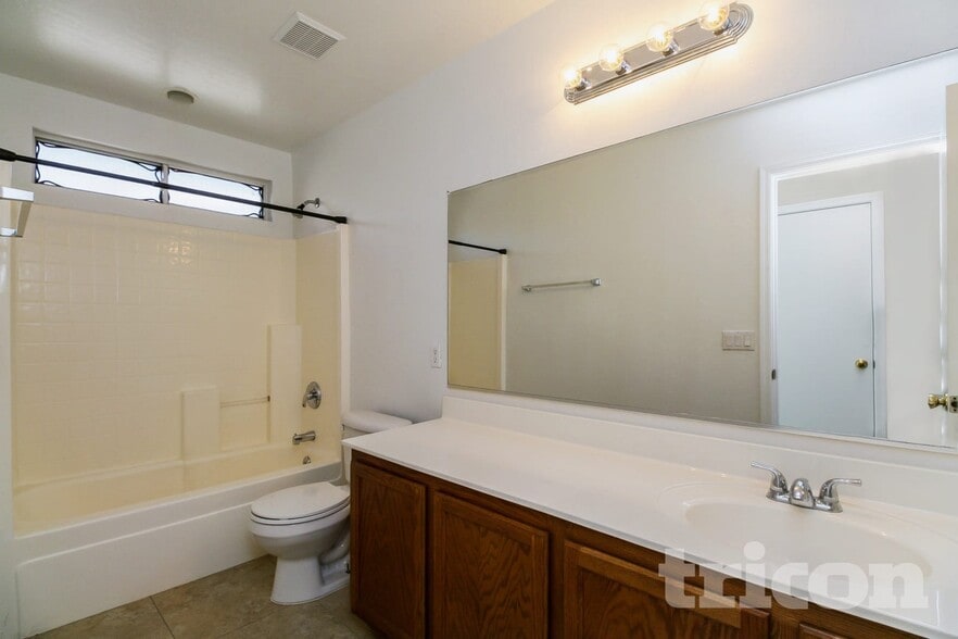 Building Photo - 3153 E Bagdad Rd