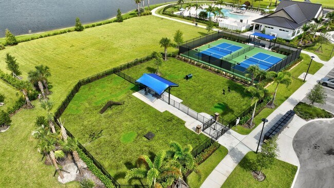 Building Photo - New Fully Furnished 4 bed, 2 bath home in newest Port St Lucie Subdivision