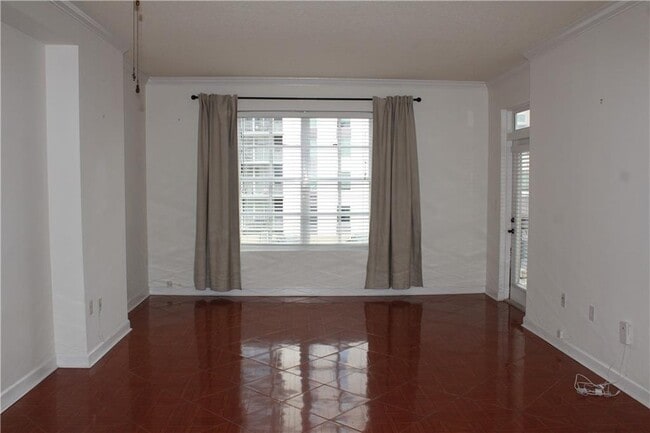 Building Photo - 1101 Juniper St NE