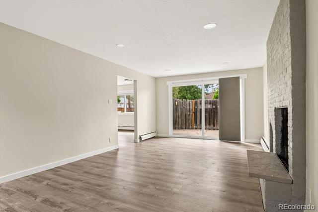 Building Photo - 2560 Brentwood St