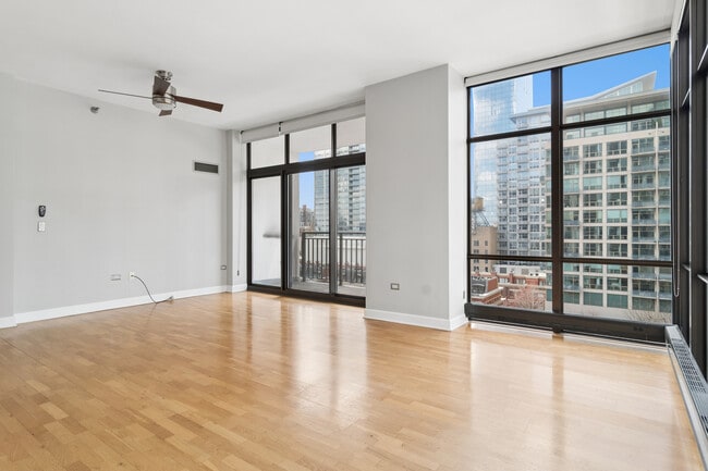 Building Photo - 1322 S Prairie Ave