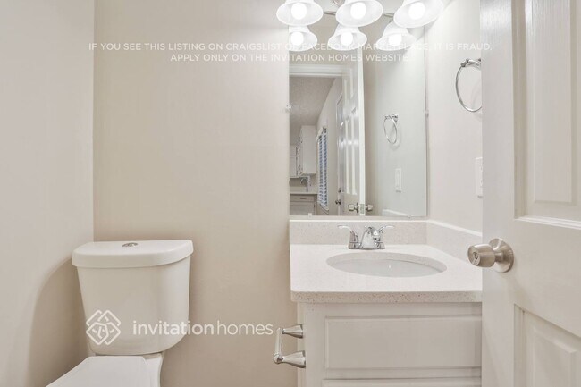 Building Photo - 349 Charmers Way SW