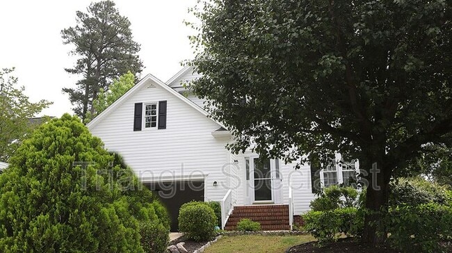 Building Photo - 205 Brook Creek Dr