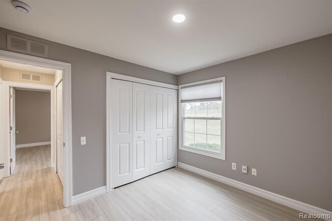 Building Photo - 2621 Thornbrier