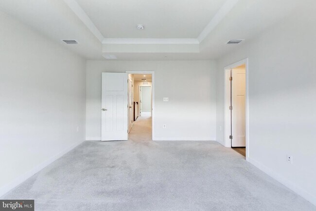 Building Photo - 11330 Meridian Hill Way