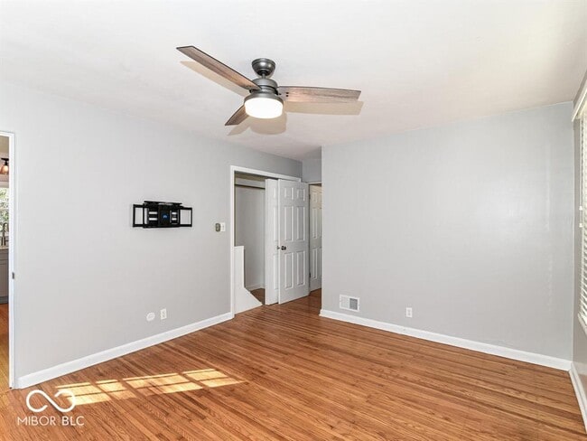 Building Photo - 2407 Baur Dr