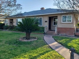 Building Photo - 3243 Bonnie Ln