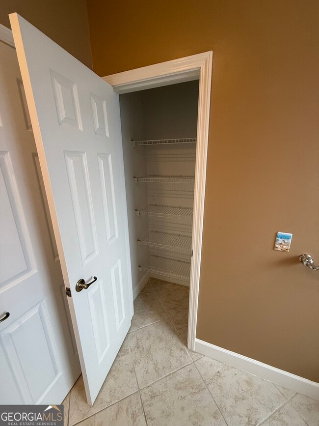 Building Photo - 1603 Sandpiper Ct