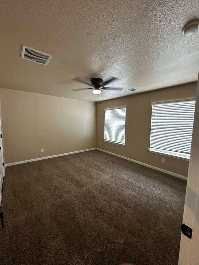 Building Photo - Spacious 5-Bedroom with Elegant Upgrades & Expansive Backyard in Trophy Ridge Subdivision