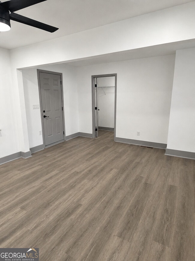 Building Photo - 3051 Delmar Ln NW