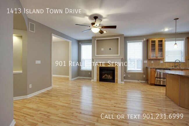 Building Photo - 1413 Island Town Dr