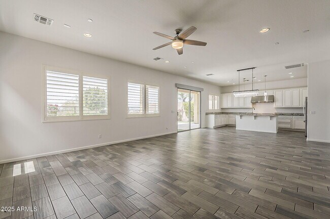 Building Photo - 17360 N 96th Way