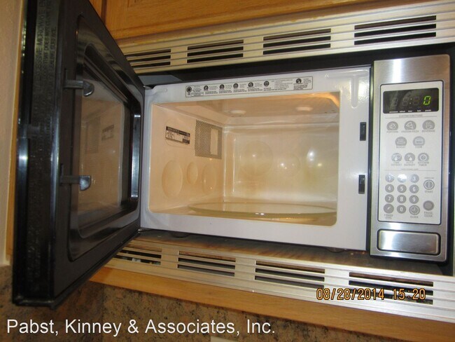 Building Photo - 4 br, 3 bath House - 14532 SOUTHFIELD DR.