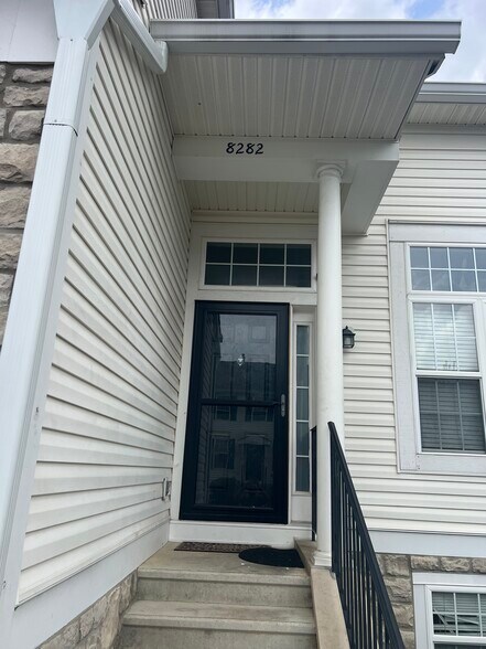 Building Photo - 8282 Catalpa Ridge Dr