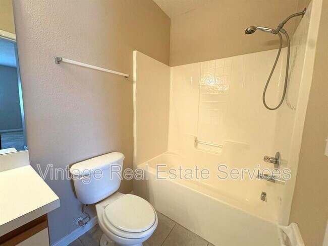 Building Photo - 6017 Portsdale Pl