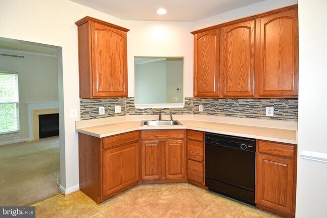 Building Photo - 15511 Kennett Square Way
