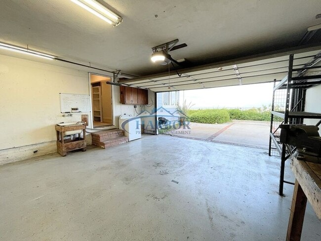 Building Photo - 23 Rockinghorse Rd