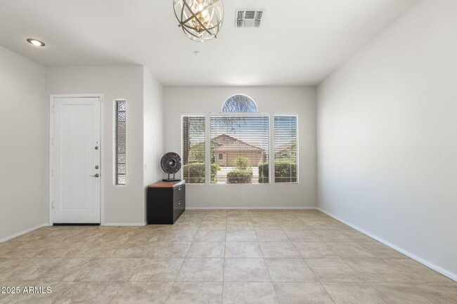 Building Photo - 10318 E Tierra Buena Ln