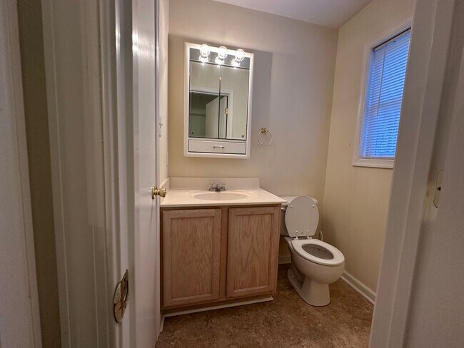 Building Photo - 720 Baltimore Ave