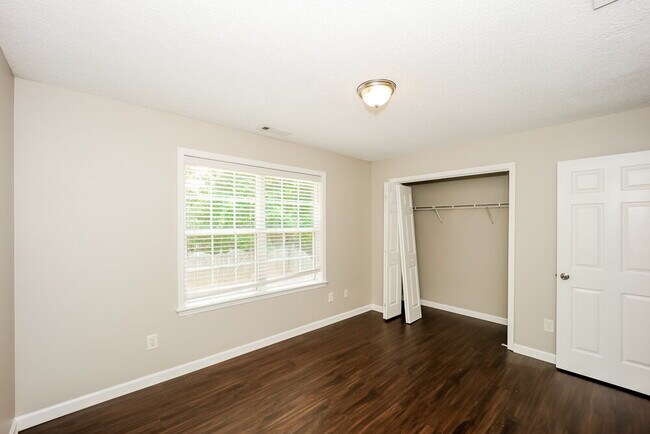 Building Photo - 26 Kentucky Ave