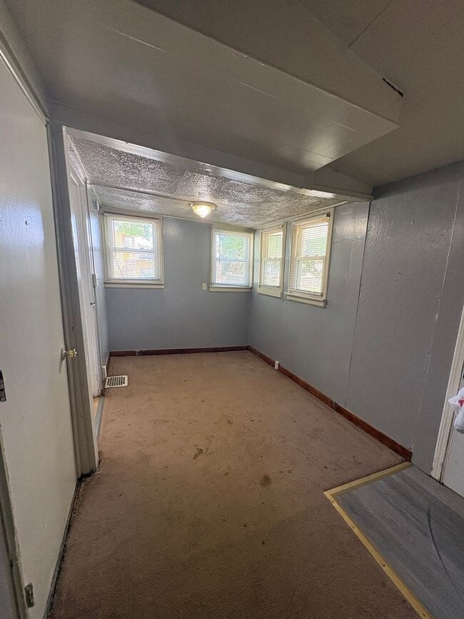 Building Photo - 5401 Highland Ave