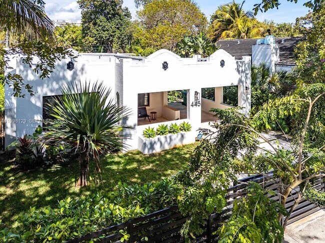 Building Photo - 445 NE 76th St