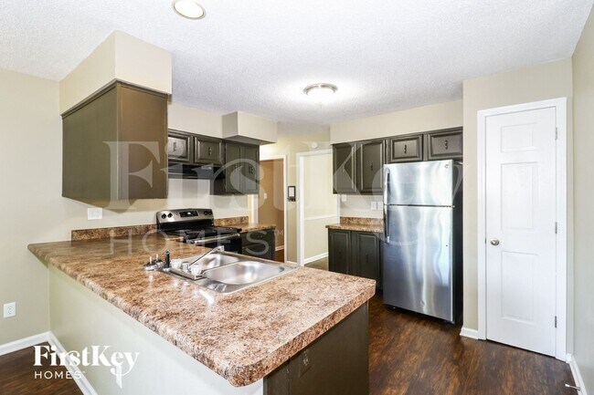 Building Photo - 114 Ericson Rd