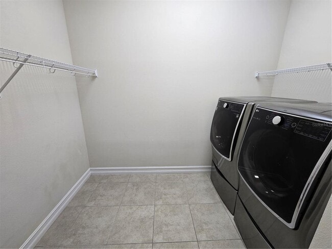 Building Photo - 11925 Perennial Pl