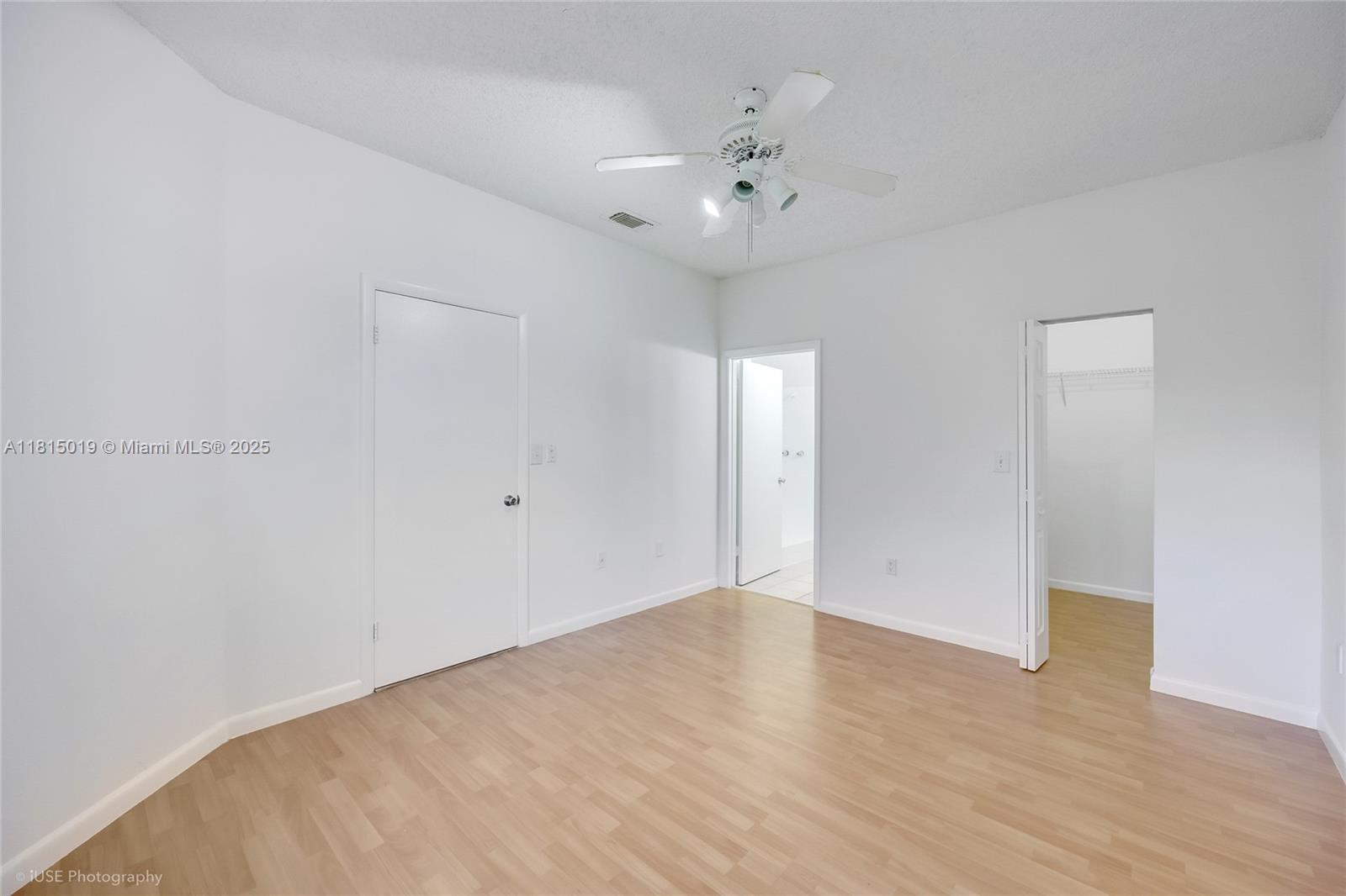 Building Photo - 1761 NW 96th Ter