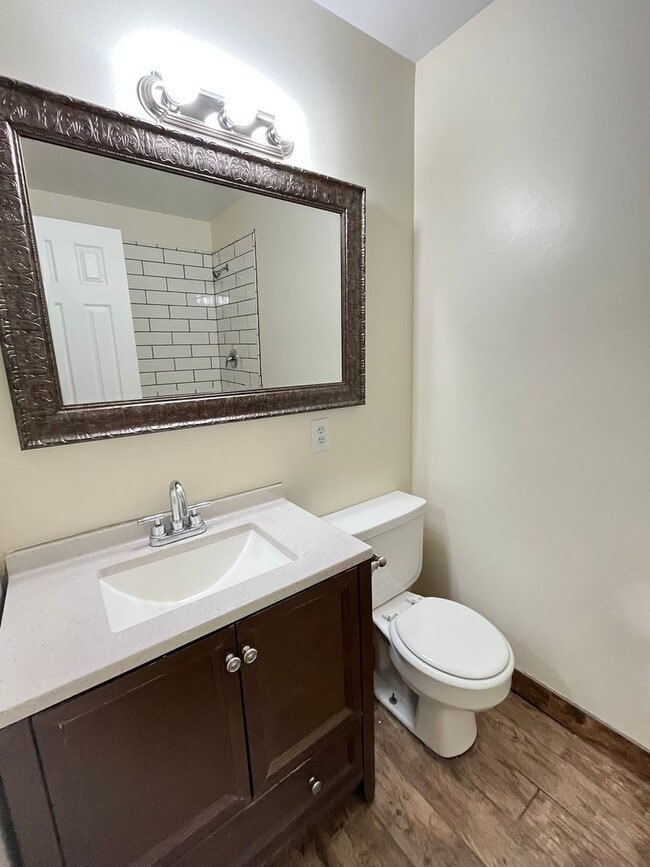 Building Photo - Charming 3-Bedroom Home - Close to Everything - Tons of Upgrades