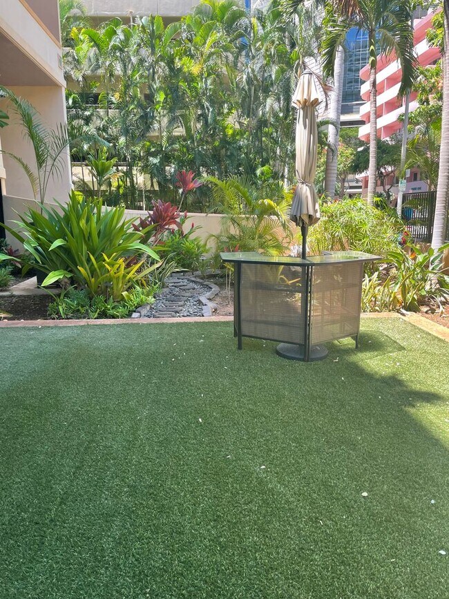 Building Photo - Loft at Waikiki - 2 Bdrm/2 Bath/2 Prkg - $4,500