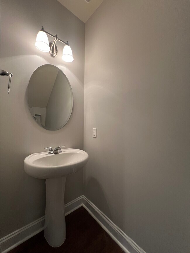 Building Photo - 229 Misty Knoll Ln