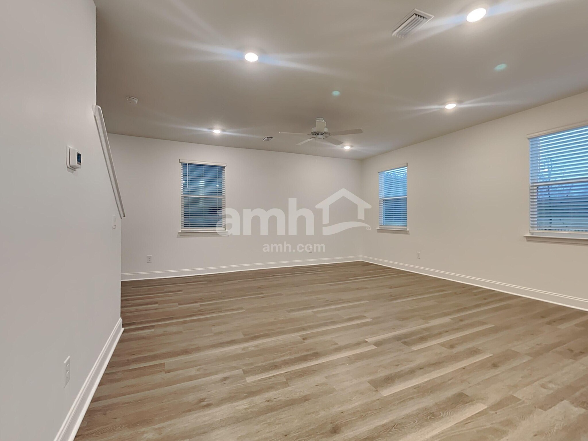 Building Photo - 5500 Front St