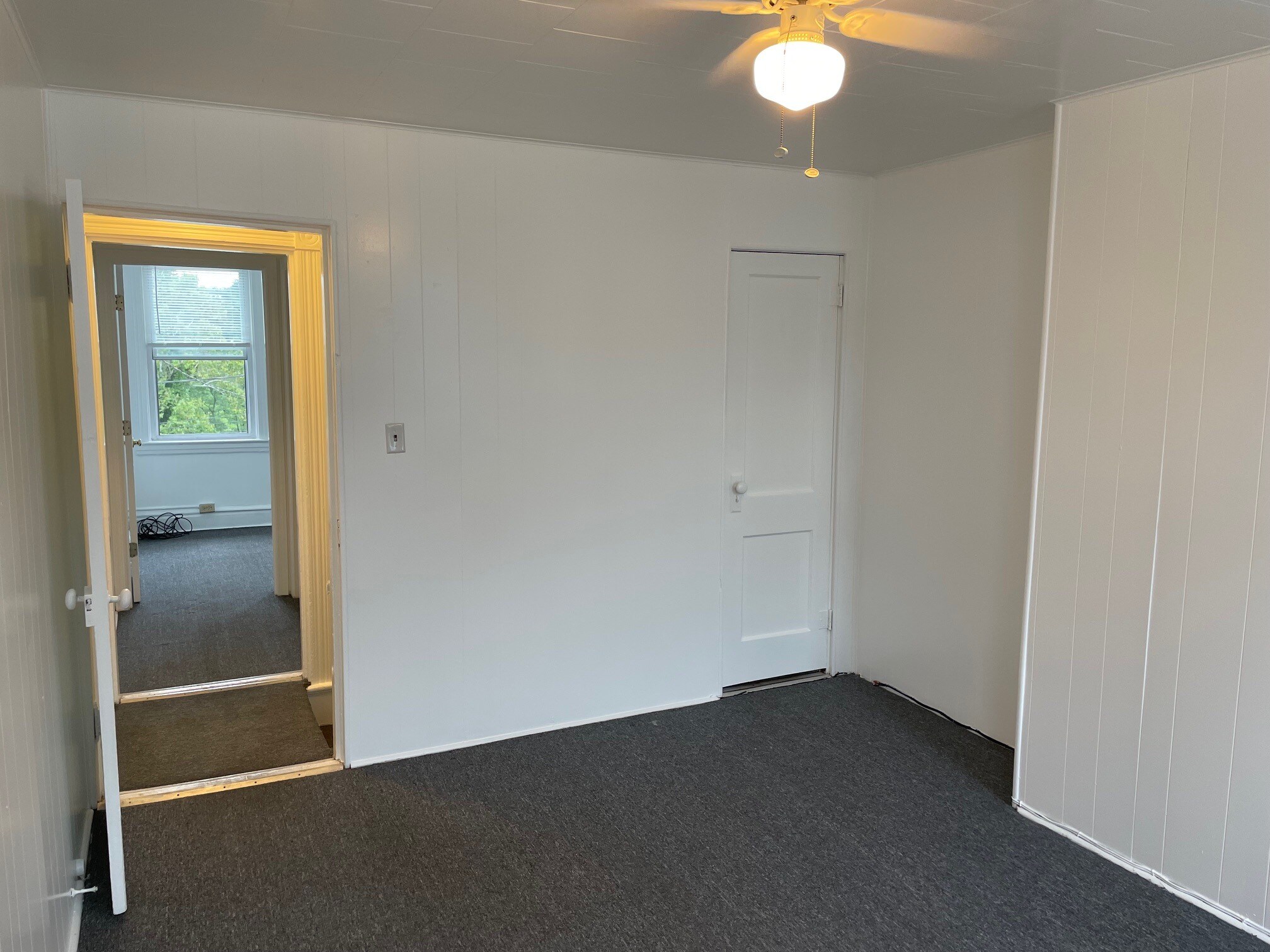 Building Photo - 362 S Bouquet St