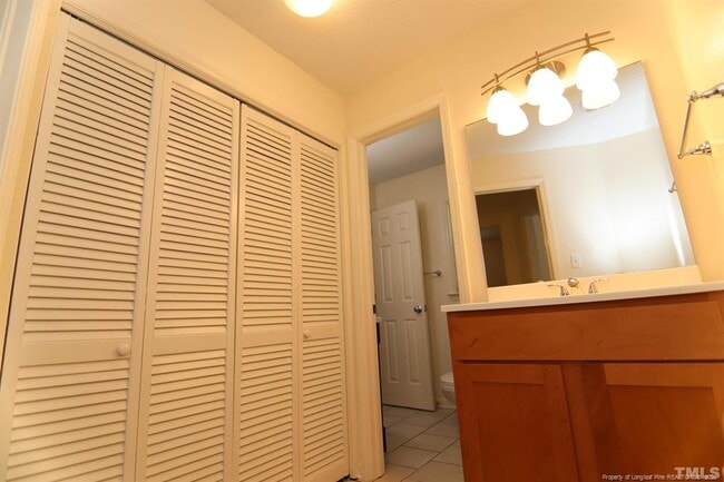 Building Photo - 6114 Deerwood Pl