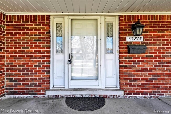 Building Photo - 33815 Orban Dr