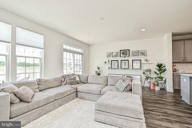 Building Photo - 13821 Litespeed Way