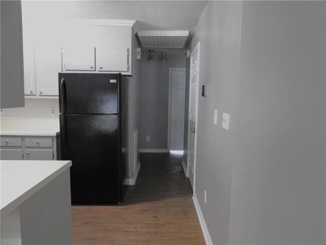 Building Photo - 110 Mayflower St