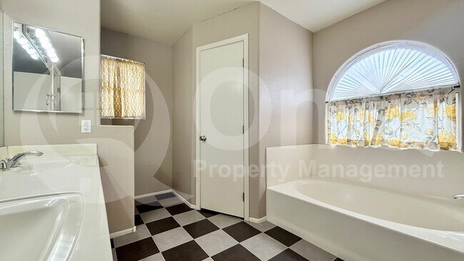 Building Photo - 4361 E Muriel Dr