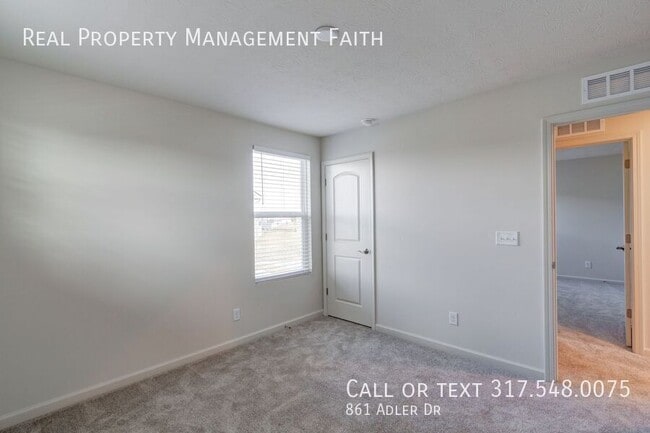 Building Photo - 861 Adler Dr