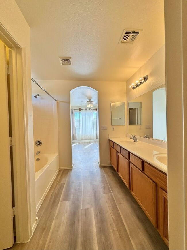 Building Photo - ASHLEY HEIGHTS 3 BEDROOM WITH HUGE BACKYARD