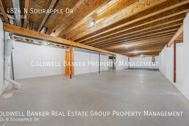 Building Photo - 4824 Sourapple Dr