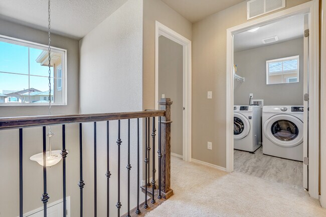Building Photo - 7143 Jagged Rock Cir