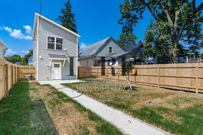 Building Photo - 972 Ellsworth Ave