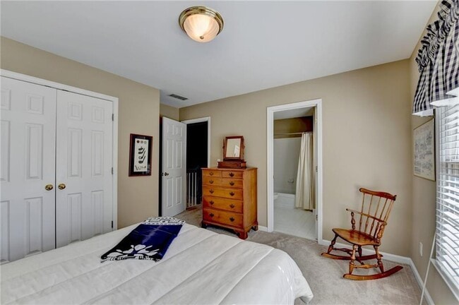 Building Photo - 355 Laurel Oak Dr